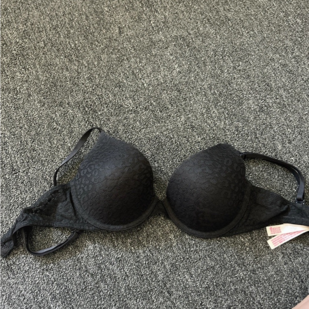 Black 32C VS bra